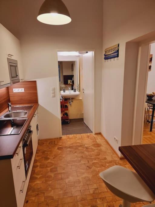 Sissi Royal Suite - Inner City 4 Bedroom Apartment Виена Екстериор снимка