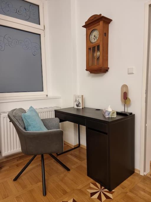 Sissi Royal Suite - Inner City 4 Bedroom Apartment Виена Екстериор снимка